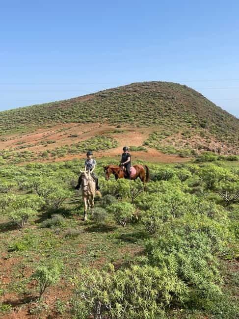 2 hours Green Mountains Horse Riding Tour - Discover the 2 Hours Green Mountains Horse Riding Tour in Spain