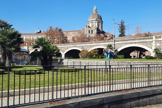 2 Hours Guided Group Tour in Catania - Exploring Piazza del Duomo and the Cathedral Exterior