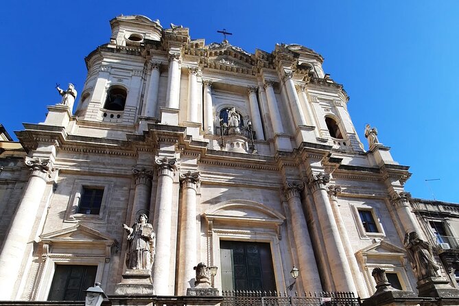 2 Hours Guided Group Tour in Catania - Practical Details: Meeting Point and Group Size