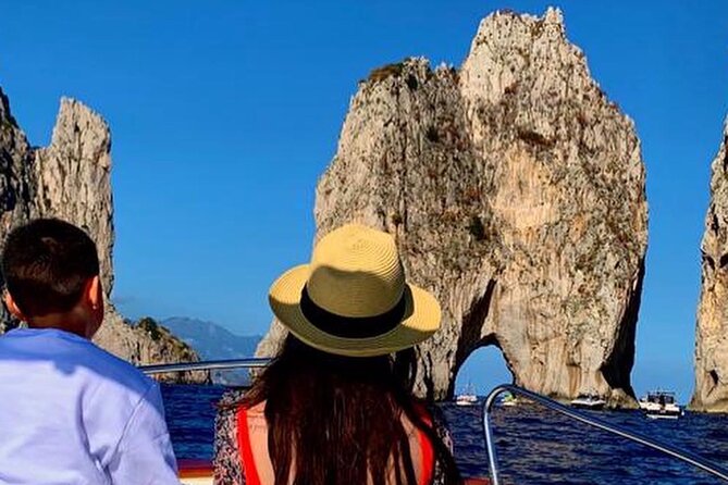 2 Hours Guided Sunset Tour of the Island of Capri with Aperitif - Waving to Generino the Scugnizzo: Capri’s Good Luck Charm
