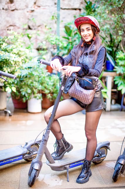 2 Hours Historic Adventure E-scooter Tour - Easy Pickup in the Gothic Quarter Near Jaume I Station