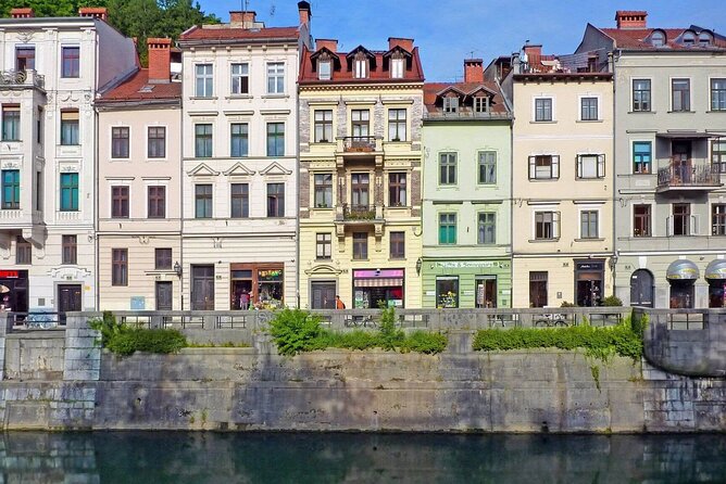 2 Hours Ljubljana Private Walking Tour with a Guide - Key Points