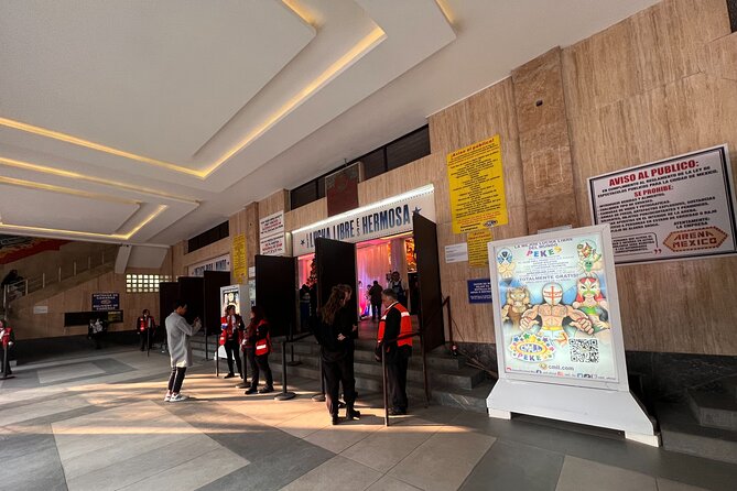 2 hours Lucha Libre Show (mexican wrestling) with transport - Booking Details and Practical Tips