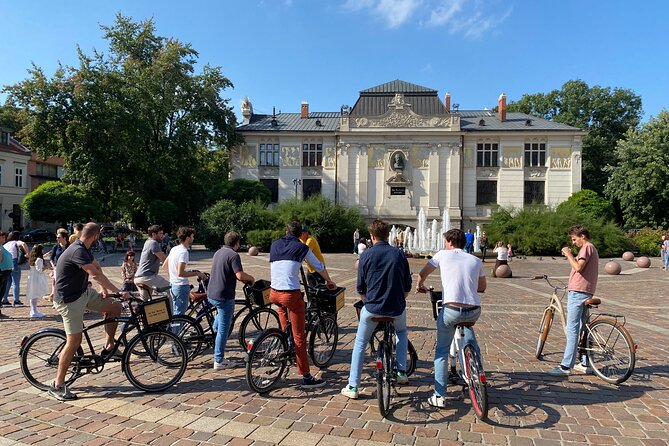 2 Hours Old Town Guided Bike Tour in Krakow - Visiting the Church of St. Peter and St. Paul