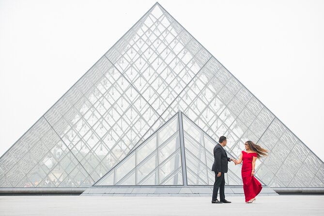 2 Hours Photoshoot tours at the Eiffel tower, Trocadero, Champ de Mars and more - The Value of a Private Paris Photoshoot