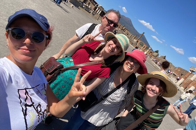 2 Hours Pompeii Group Tour with Archaeologist Guide and Skip the Line - Theaters: Odeon and Teatro Grande