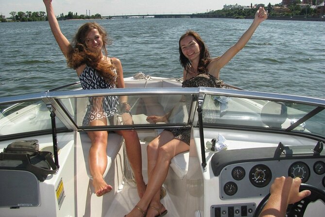 2 Hours Private Boat Tour Como - Seeing Villa Pliniana and Its Historic Roots