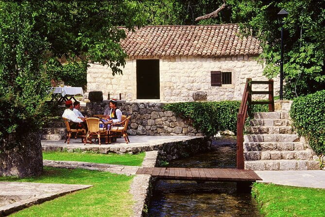 2 Hours Private Dubrovnik City Walls Walking Tour - The Experience of a Private Tour: Personalized and Relaxed