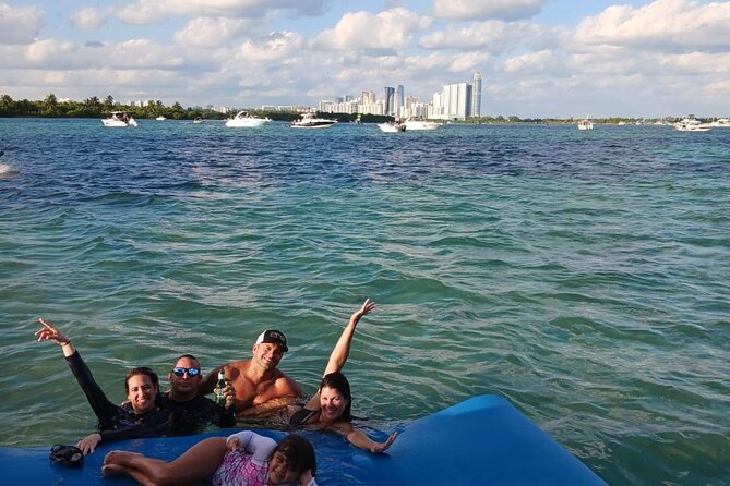 2-Hours Private Miami Boat Tour With Champagne - Boat Features and Amenities
