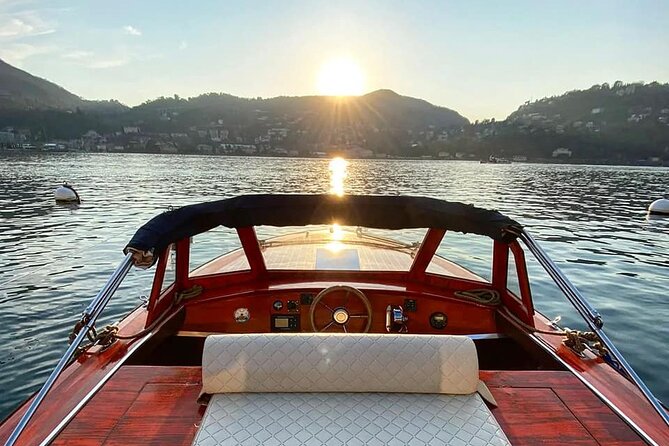 2 Hours Private Wooden Boat Tour on Lake Como 10 pax - Key Points