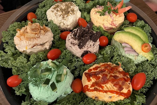 2 hr Guided Bagel Tour with Bagel Tastings - Accessibility and Practical Details