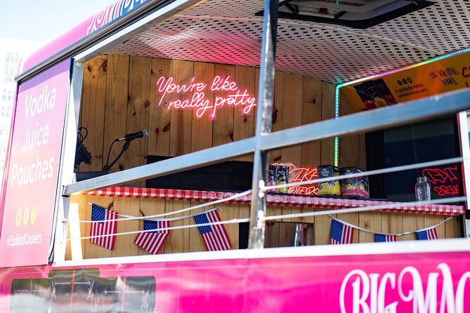 2-Hr Private Party Bus Experience in Nashville (up to 35 guests) - How the Nashville Downtown Tour Unfolds