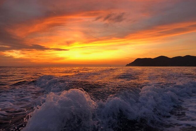 2 Hr Shared Cinque Terre Sunset Cruise with Swim Stop {wine inc!} - Comparing This Tour to Alternatives