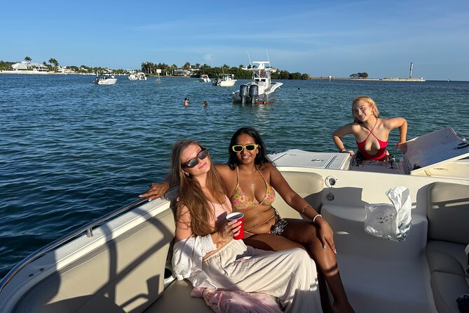 27ft Miami Catamaran for Groups and Parties - Discover Miami’s Waterways on a Private 27ft Catamaran Tour