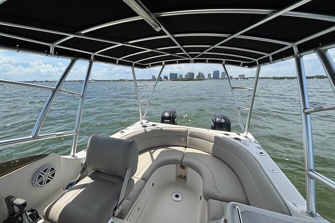 27ft Miami Catamaran for Groups and Parties - Key Biscayne and the Unique Sandbar Experience