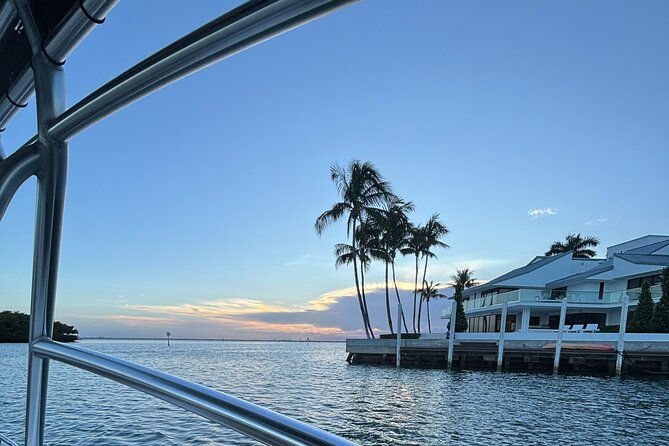 27ft Miami Catamaran for Groups and Parties - Who Will Appreciate This Tour Most?