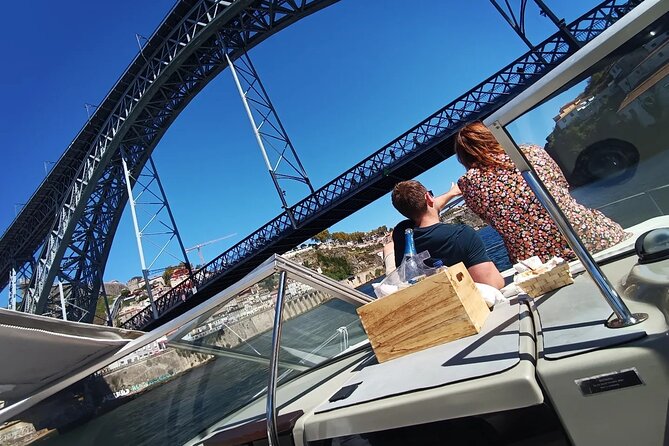 2h Private Boat Trip for two with Tasting in Porto - Curated Tasting Experience with Regional Sparkling Wine