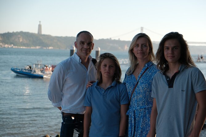 2H - Private Tour in Lisbon by Tuk-Tuk (Fluent French) - Key Points