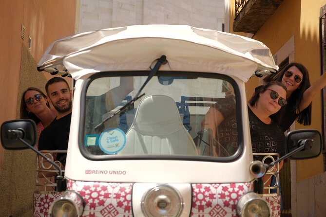 2H - Private Tour in Lisbon by Tuk-Tuk (Fluent French) - Exploring the Authentic Neighborhood of Alfama