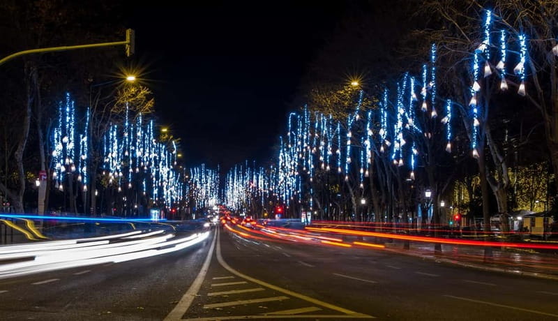 2h Private TukTuk Tour Christmas Lights Free Pickup - Key Points