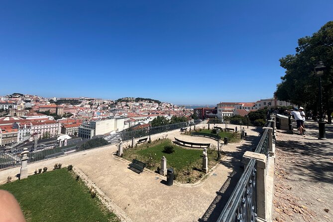 2h Tuk-Tuk Tour: Up and Down the Lisbon Hills - Top Highlights: Panoramic Views and Hidden Corners