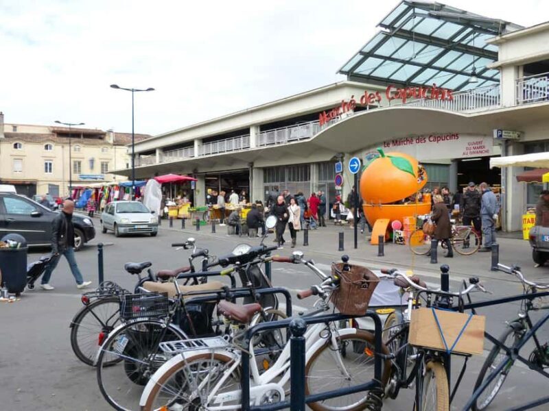 2h Walking tour of the "Ugly" Bordeaux - Discover Bordeaux’s Soviet UFO District at Mériadeck
