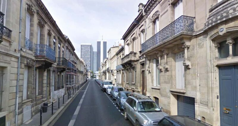 2h Walking tour of the "Ugly" Bordeaux - Practical Details and Tour Logistics