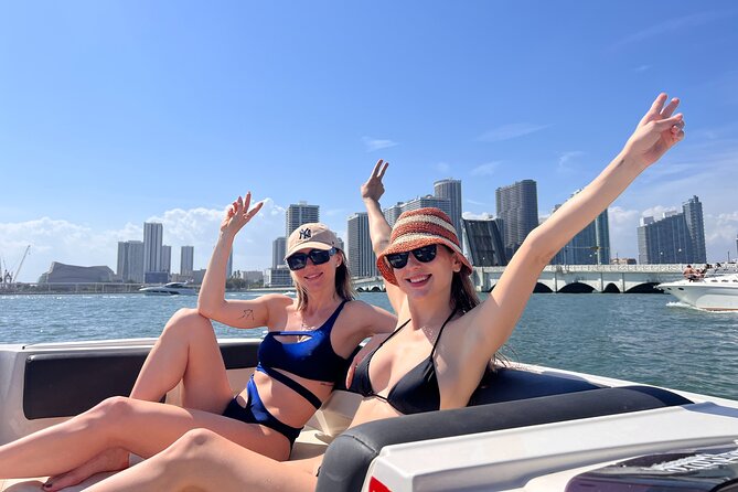 2Hr Private Boat Tour Miami Beach, Captain & Champagne, & Sandbar - An Exciting 4-Hour Private Miami Beach Boat Experience for Up to 6 Guests