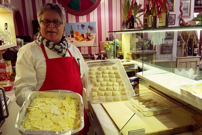 2Italia Lucca Food Tour - Paola’s Engaging Storytelling and Local Insights