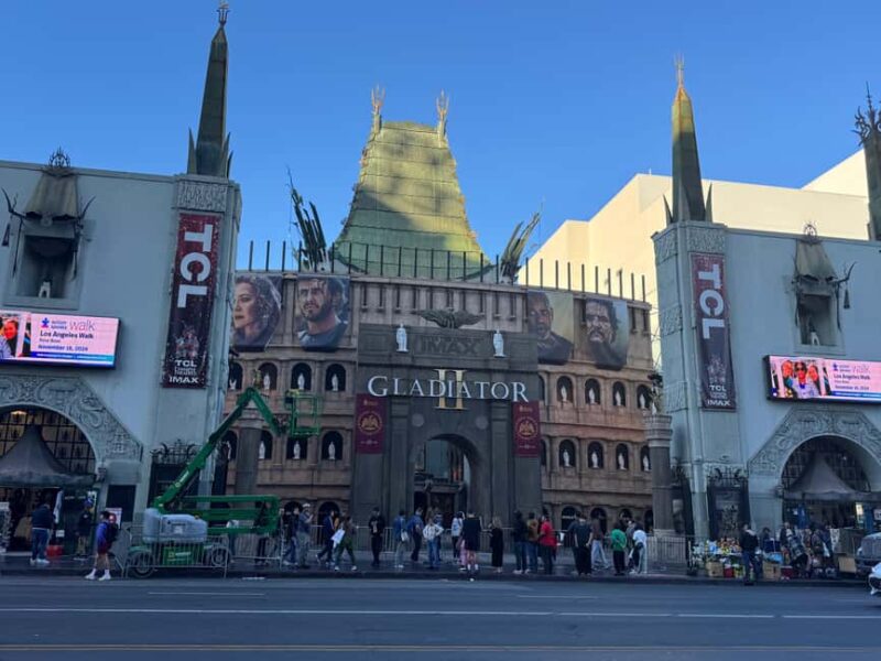 3.5-hour private tour of Hollywood and Beverly Hills in an SUV - Explore Hollywood and Beverly Hills in Comfort and Style