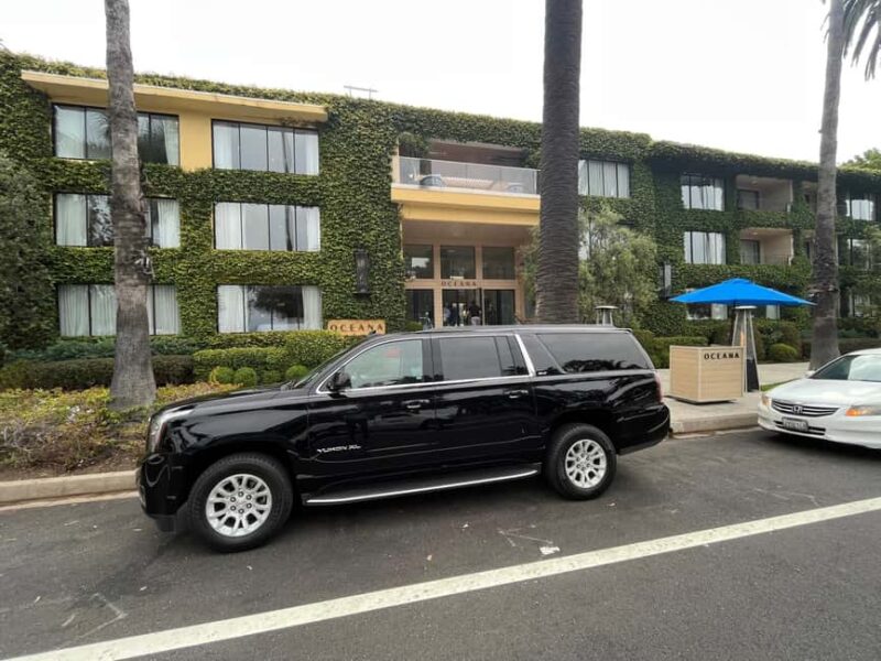 3.5-hour private tour of Hollywood and Beverly Hills in an SUV - Key Points