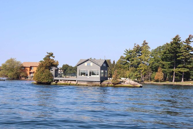 3 Day and 2 Night Tour: Toronto, 1000 Islands, and Niagara Falls - Iconic Toronto Sights and the CN Tower