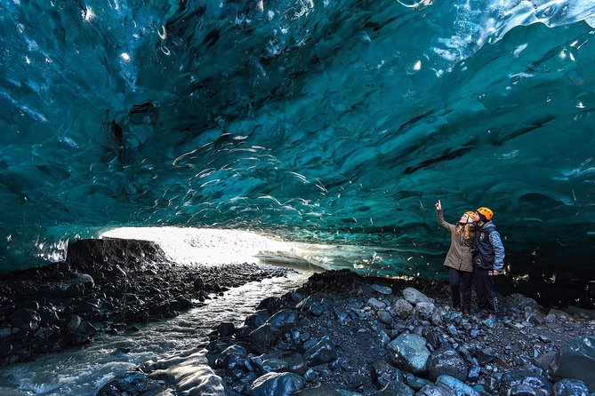 3-Day Ice Cave, South Coast, Golden Circle and Northern Lights - Highlights of the Guided Experience and Customer Praise