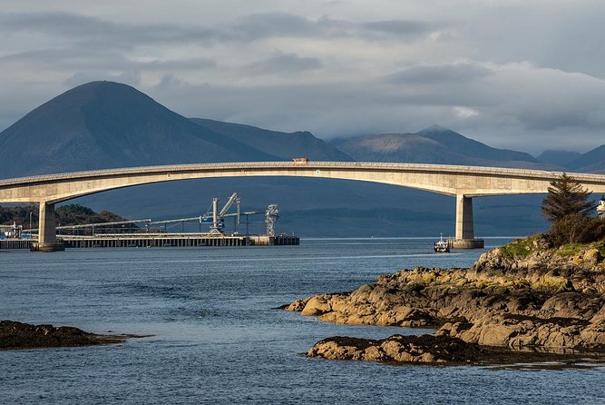 3-Day Isle of Skye Inverness Highlands and Glenfinnan Viaduct Tour from Edinburgh - Exploring the Dramatic Landscape and Eilean Donan Castle