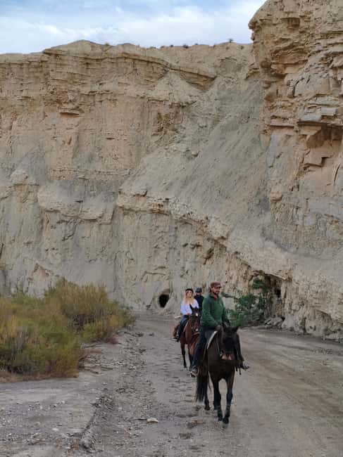 3-day pack: Horseback adventure in the Tabernas Desert - Starting Point at Rancho Malcaminos in the Tabernas Desert