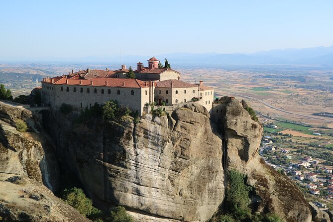 3 Day Private Tour in Olympia, Delphi & Monasteries of Meteora - Discovering the Village of Arachova