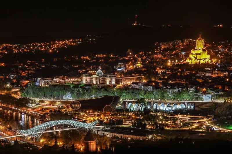 3 Faces of Tbilisi - The new, the old and the alternative - Crossing Metekhi Bridge and Visiting Europe Square