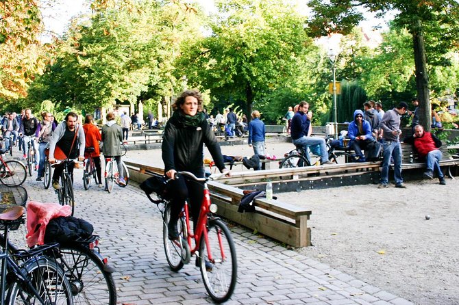 3-Hour Alternative Berlin Bike Tour: Vibes of Berlin - Exploring the Districts of Kreuzberg and Friedrichshain