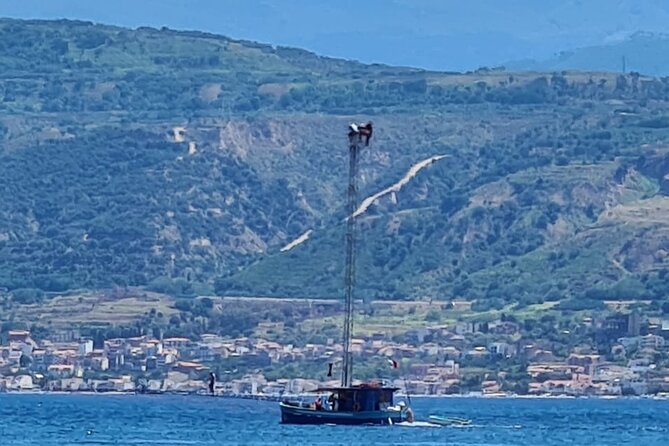3 Hour Boat Tour in Messina - The Experience of a Traditional Felucca and Local Family