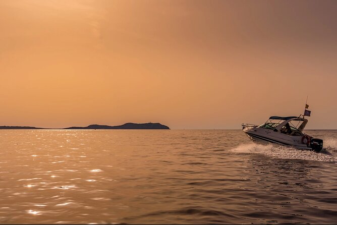 3 hour boat trip around the west coast of IBIZA - Key Points