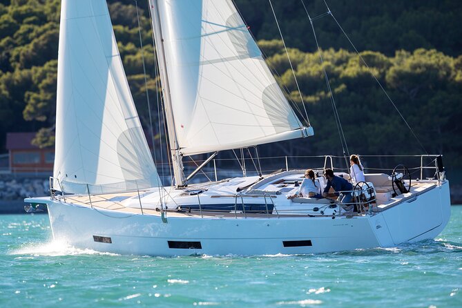 3 Hour Boat Trip to Ponta da Piedade - Crew and Service: Friendly and Knowledgeable Guides