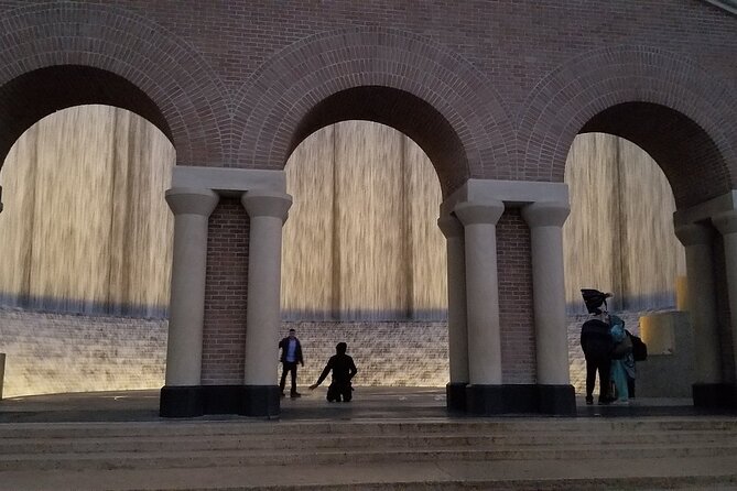 3 Hour December Holiday Lights Tour - Houston’s Water Wall as the First Holiday Stop