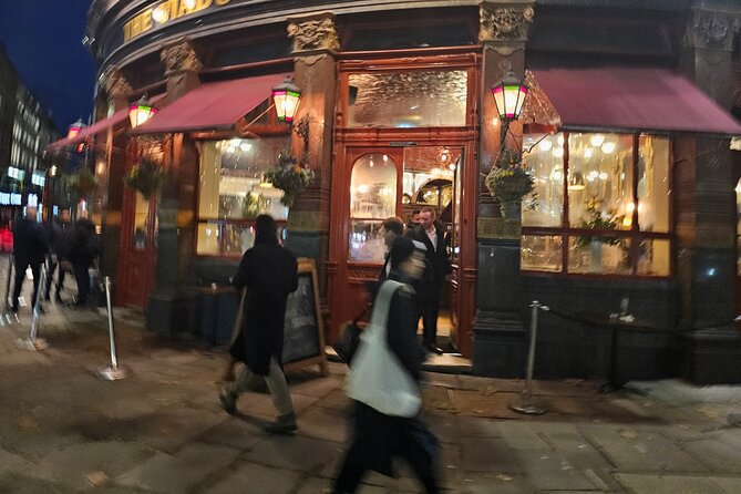 3-Hour Historic Pub Experience in London - Discovering a Secret Pub Near St. Etheldredas Church