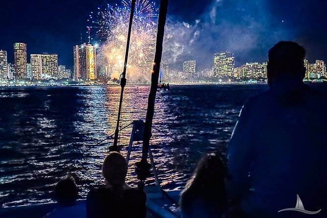 3 Hour Luxury Private Sailing Catamaran for 7-12 People - Additional Amenities and Comforts