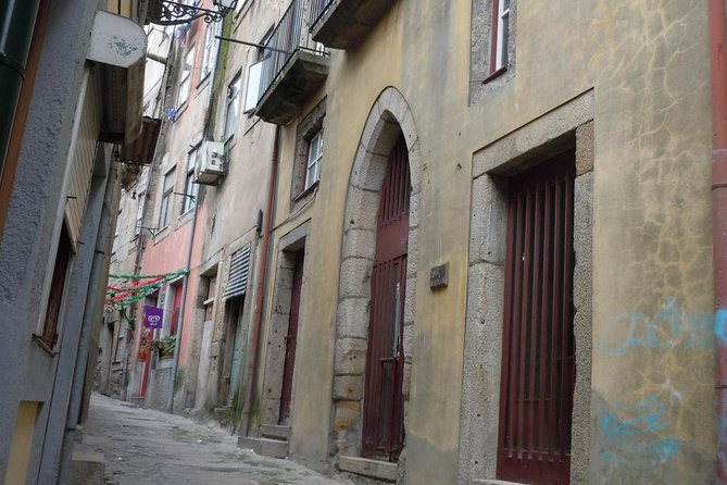 3-Hour Porto Jewish Heritage Walking Tour with Local Guide - Discovering the Old Jewish Quarter and Medieval Porto