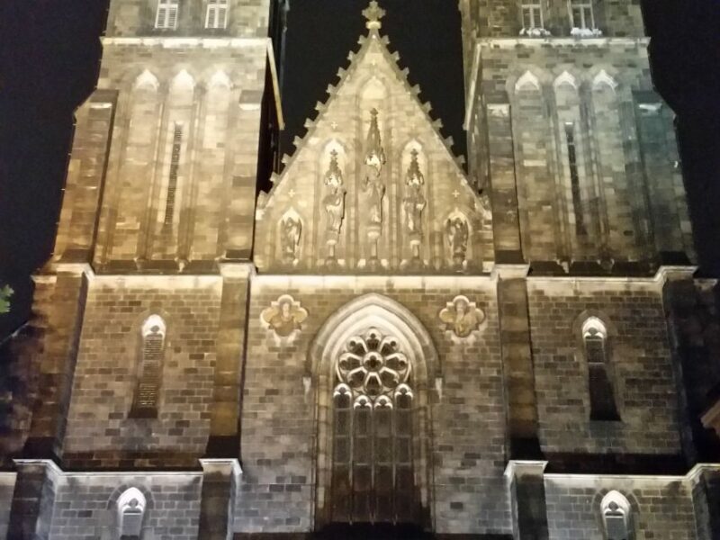 3-Hour Prague Castle & Interiors Tour - Accessibility, Tips, and What to Bring