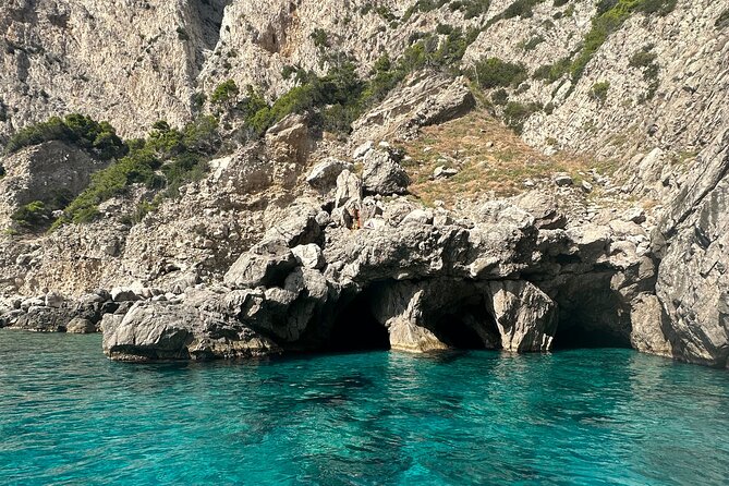 3 hour private boat tour on the island of Capri - Logistics and Flexibility for Guests