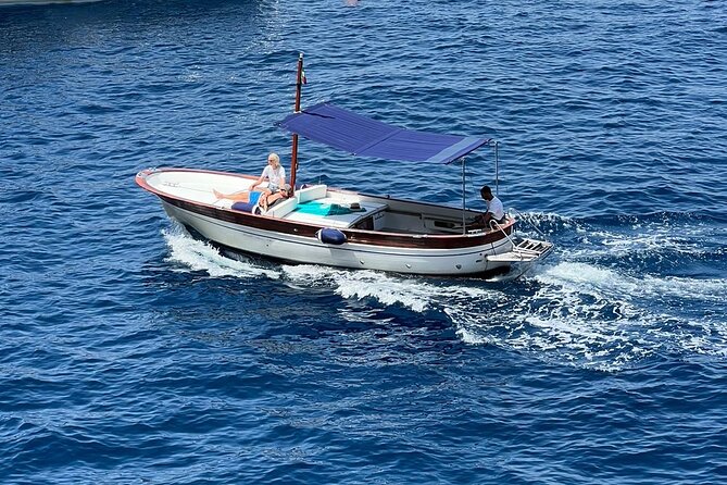 3 hour private boat tour on the island of Capri - The Value of a Fully Private Capri Boat Tour