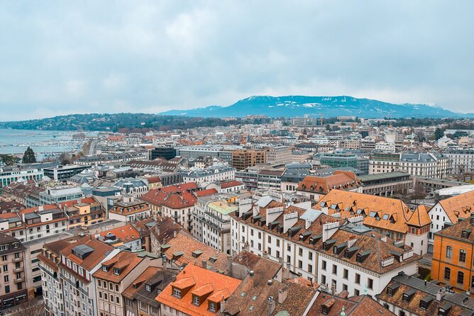 3-Hour Private Walking Tour in Geneva - Walking Through Geneva’s Old Town