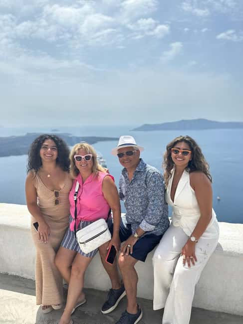 3-Hour Santorini Highlights & Oia Tour for Cruise Passengers - Oia: The Jewel of Santorini in 1.5 Hours